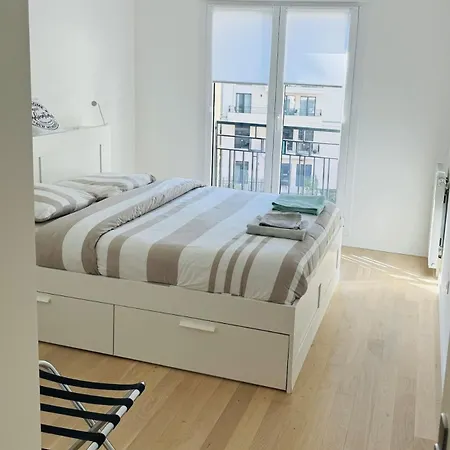 Calme Et Lumineux Avec 2 Et Un Parking Apartmán *